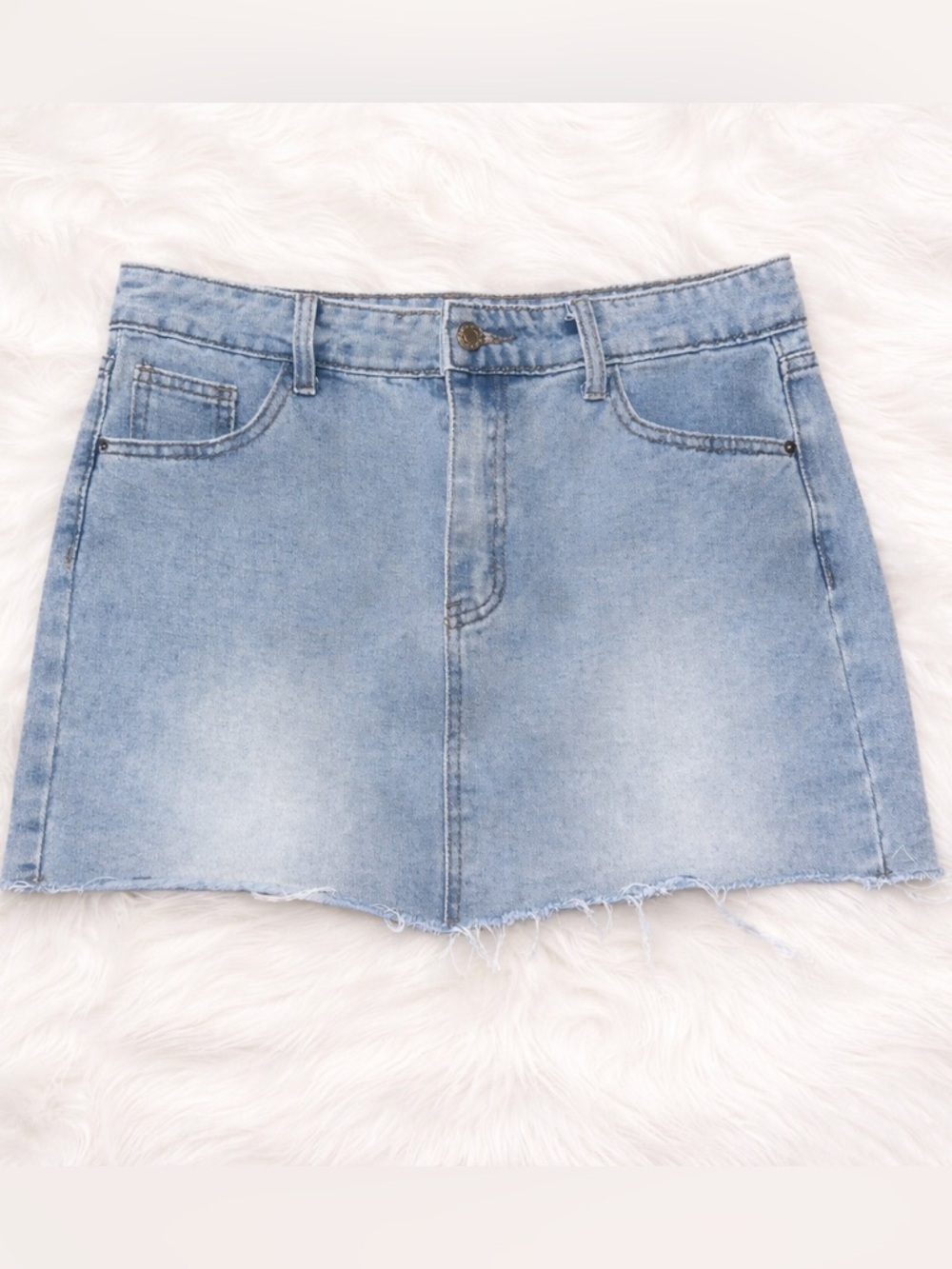 SHEIN Light Wash Denim Mini Skirt Raw Hem Y2K Casual Streetwear Women’s